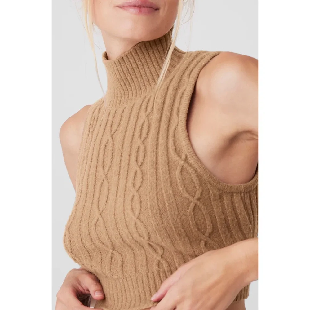 Alo Yoga Cable Knit Winter Bliss Mock Neck Tank Toasted Almond M